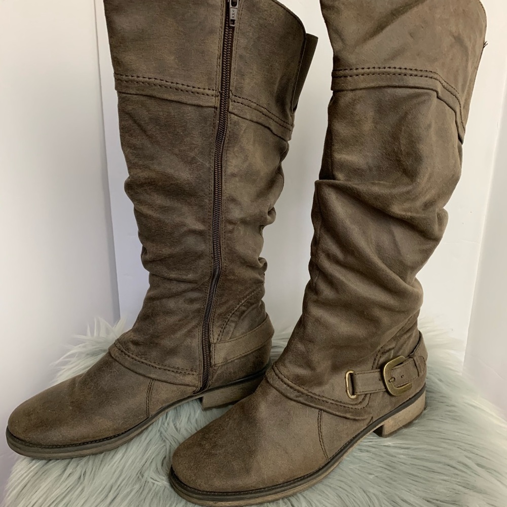 BareTrap boots